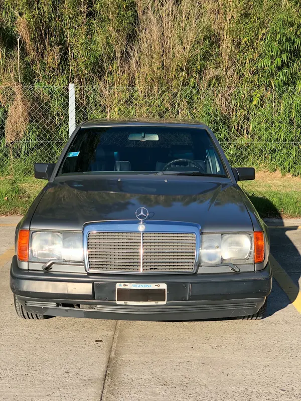 Mira esta publicación de Mercedes Benz Clase E 1987 en Motordil