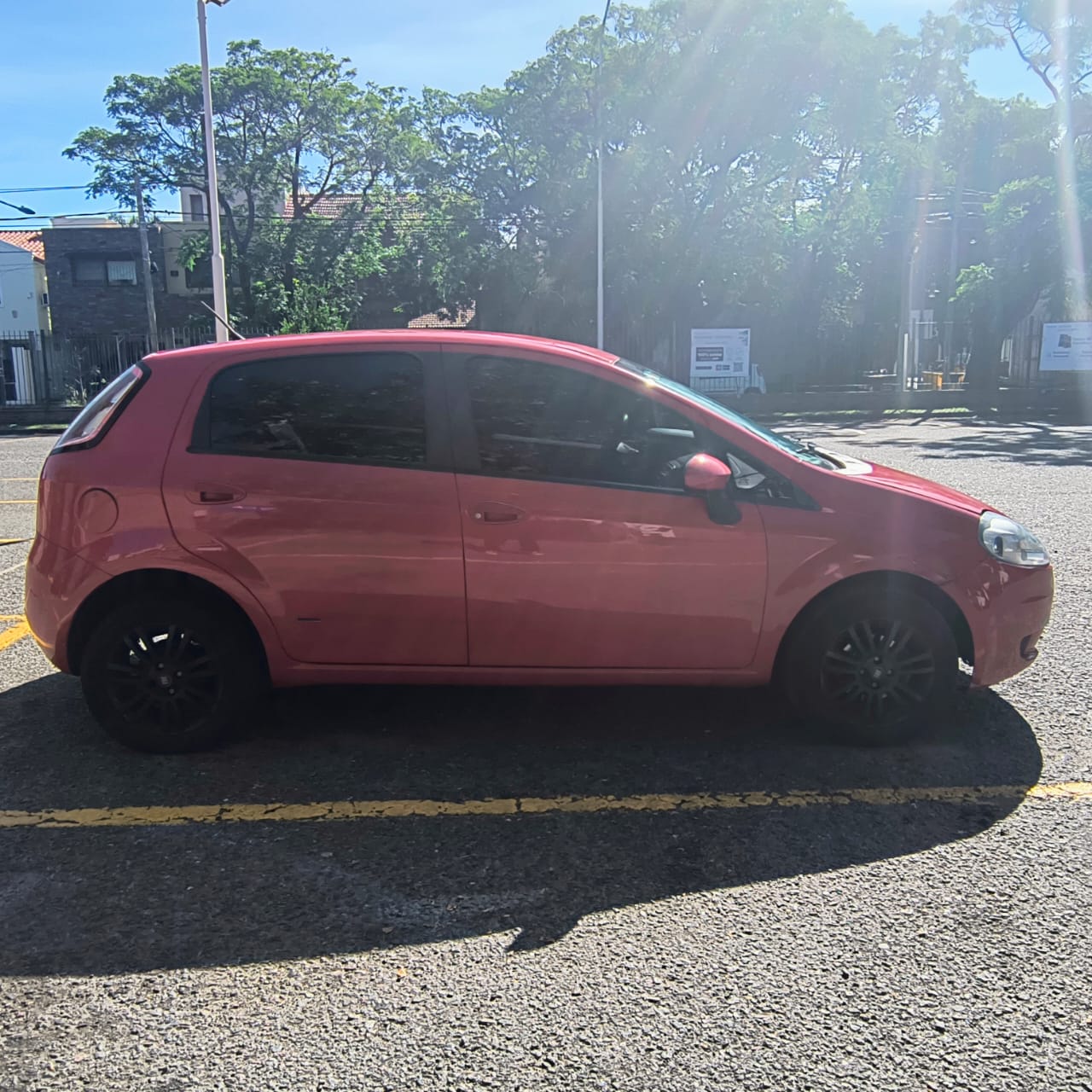 Mira esta publicación de Fiat Punto 2012 en Motordil