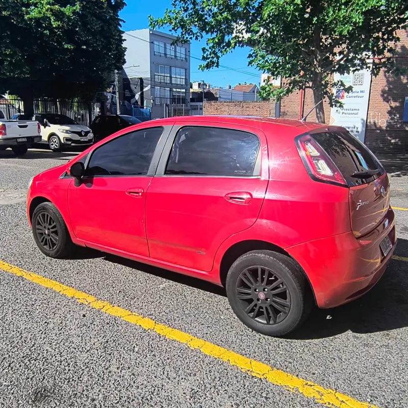 Mira esta publicación de Fiat Punto 2012 en Motordil