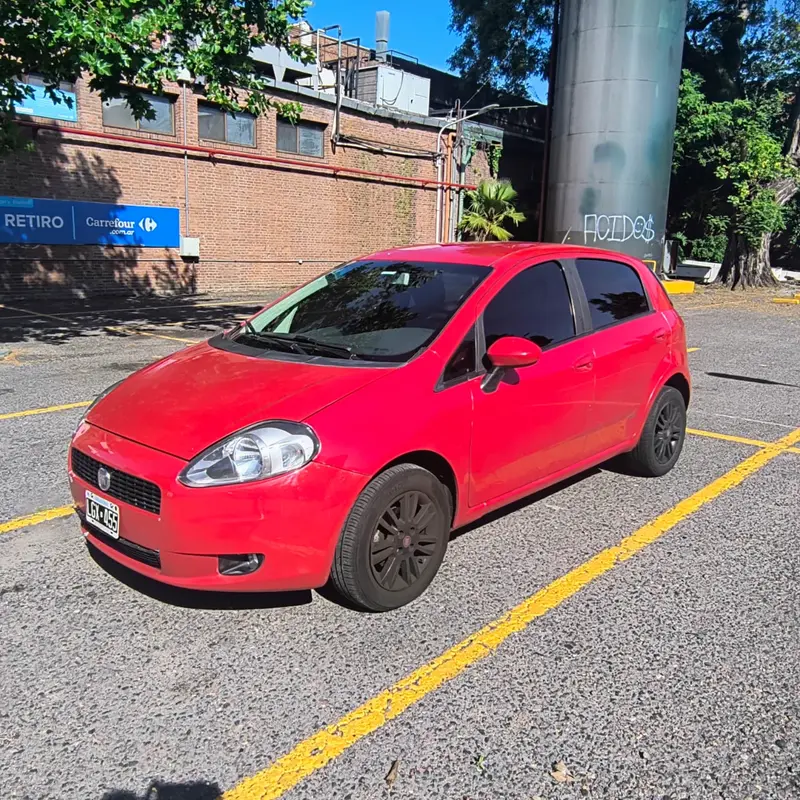 Mira esta publicación de Fiat Punto 2012 en Motordil
