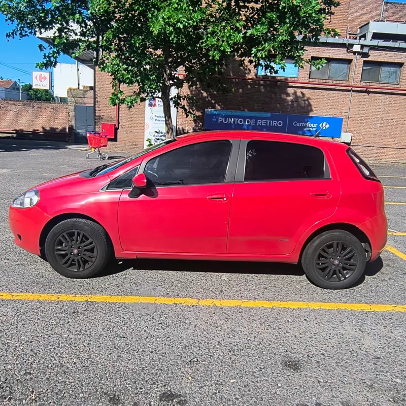 Mira esta publicación de Fiat Punto 2012 en Motordil