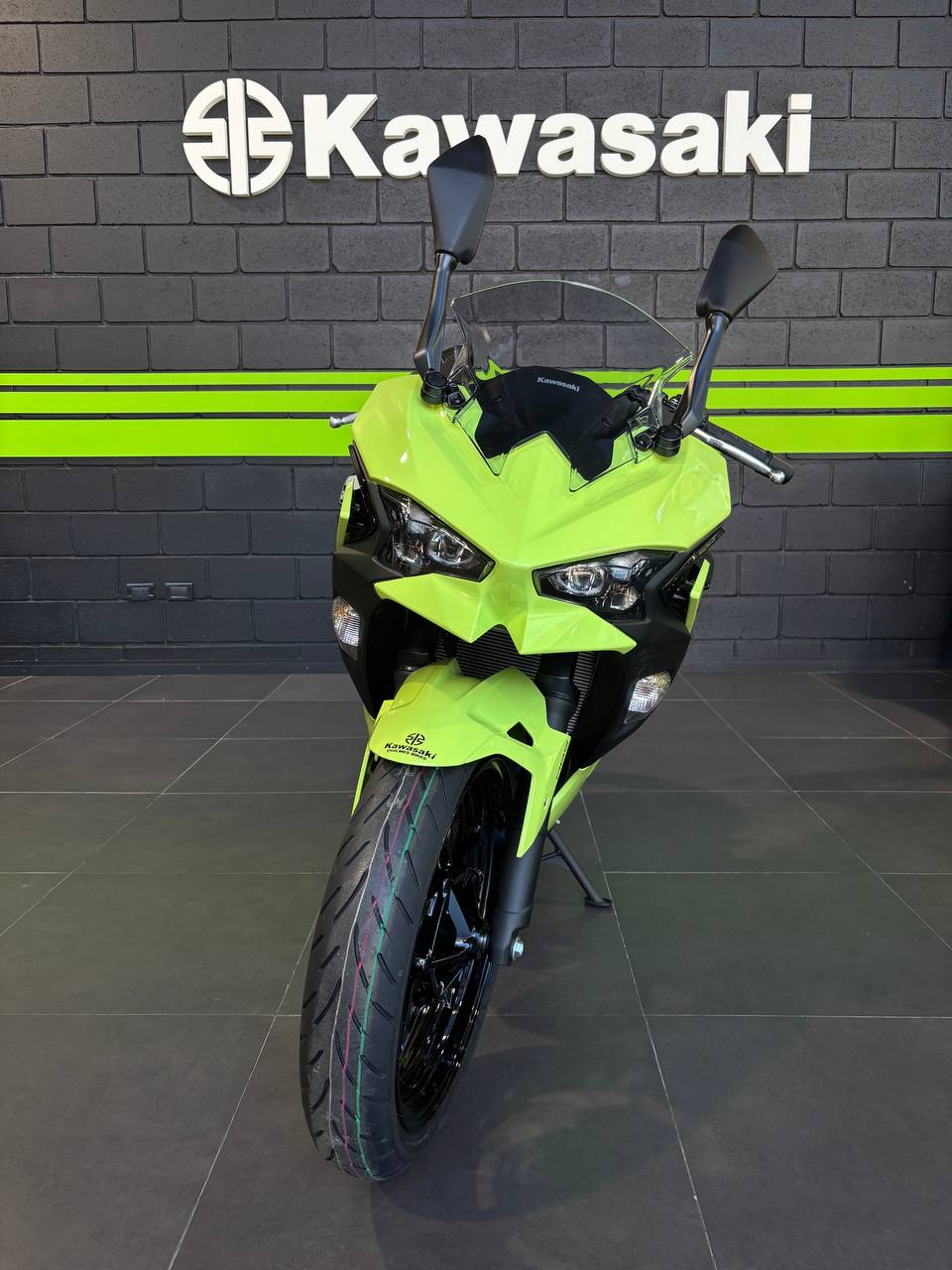 Mira esta publicación de Kawasaki Ninja 500 2025 en Motordil