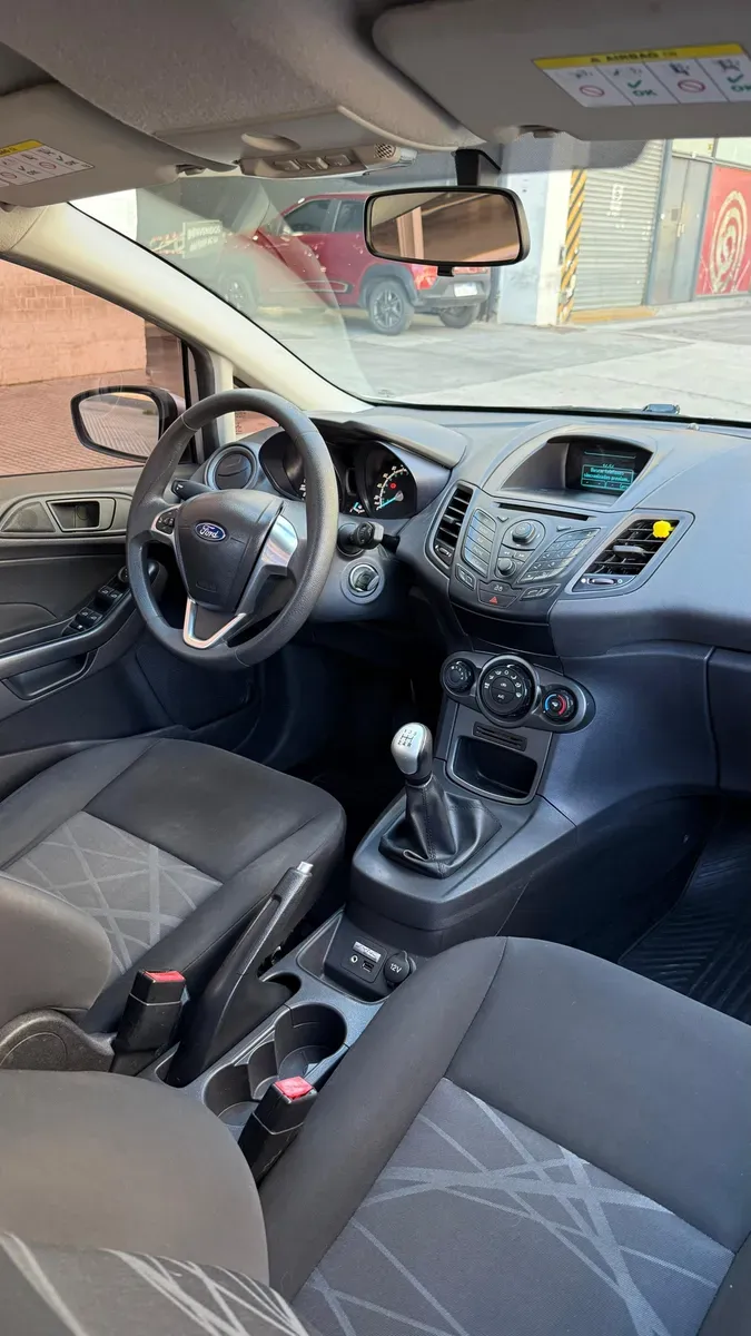 Mira esta publicación de Ford Fiesta 2014 en Motordil