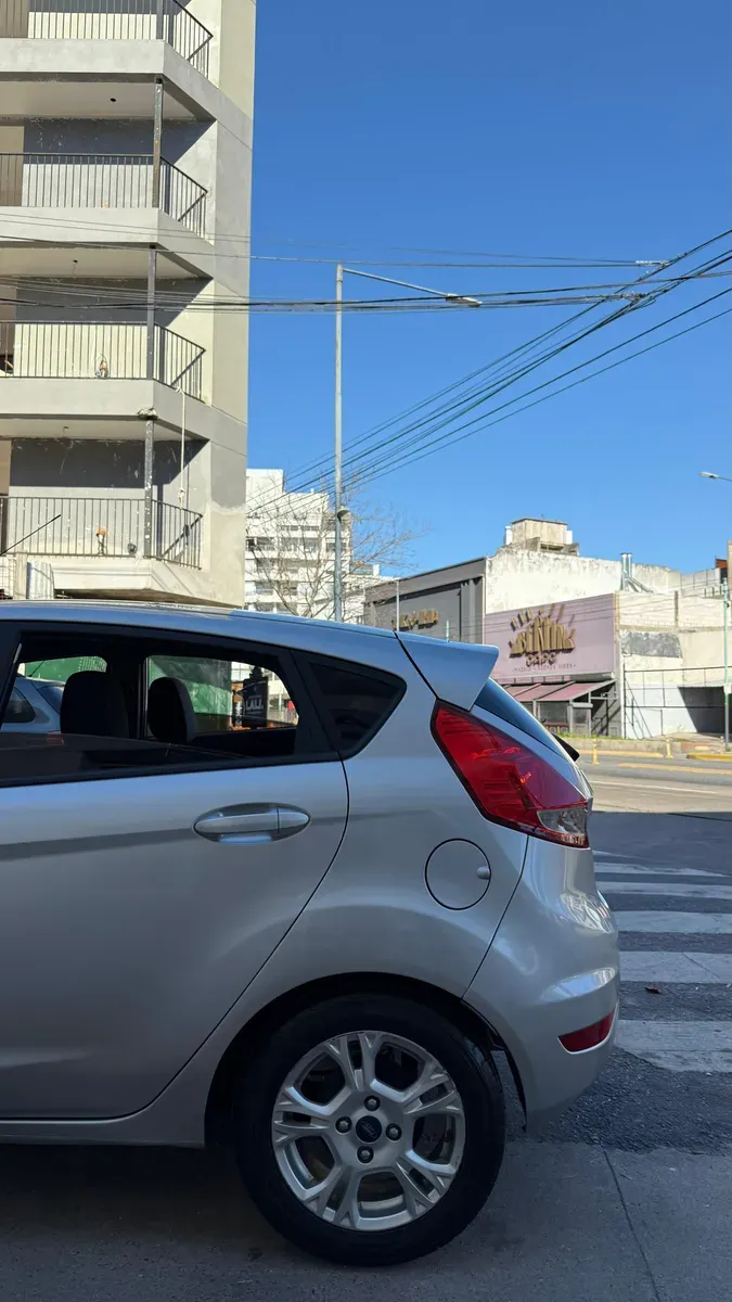 Mira esta publicación de Ford Fiesta 2014 en Motordil