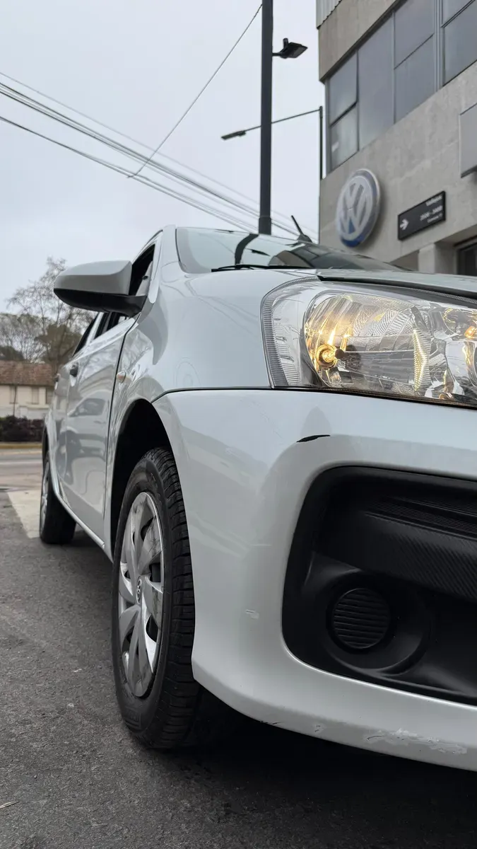 Mira esta publicación de Toyota Etios 2022 en Motordil