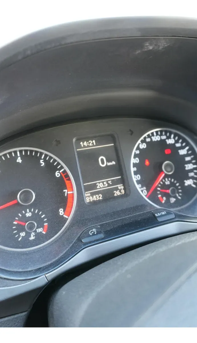 Mira esta publicación de Volkswagen Suran 2015 en Motordil