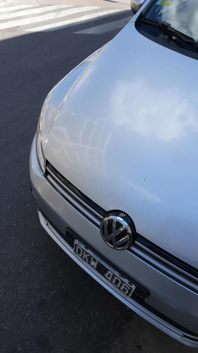 Mira esta publicación de Volkswagen Suran 2015 en Motordil