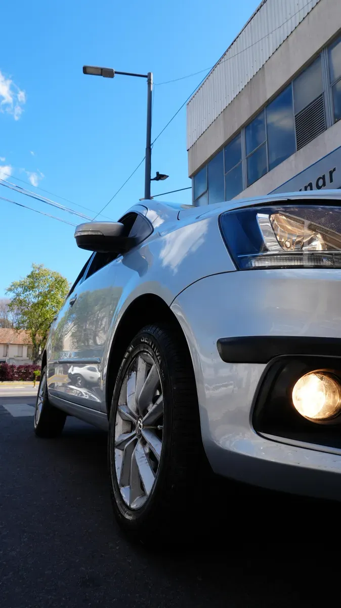 Mira esta publicación de Volkswagen Suran 2015 en Motordil