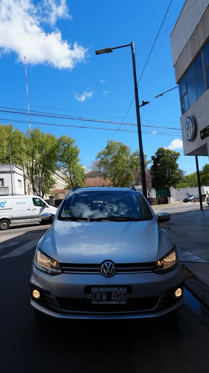 Mira esta publicación de Volkswagen Suran 2015 en Motordil