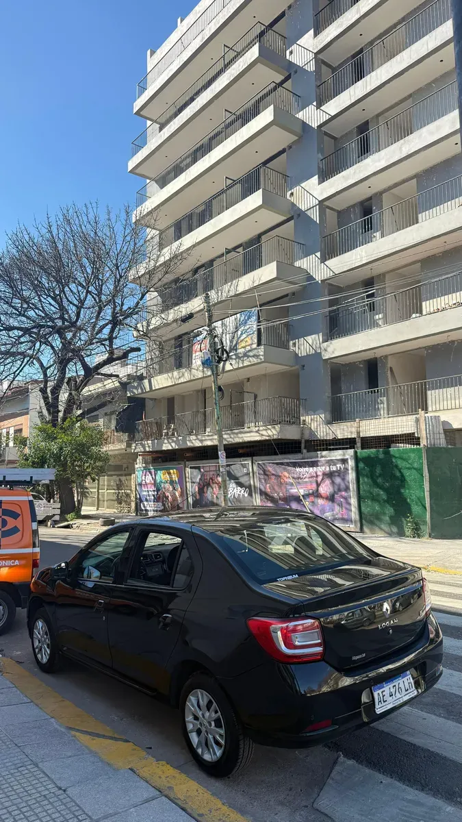 Mira esta publicación de Renault Logan 2021 en Motordil