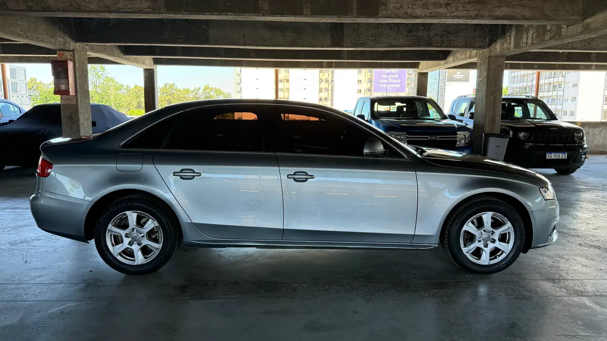 Mira esta publicación de Audi A4 2009 en Motordil