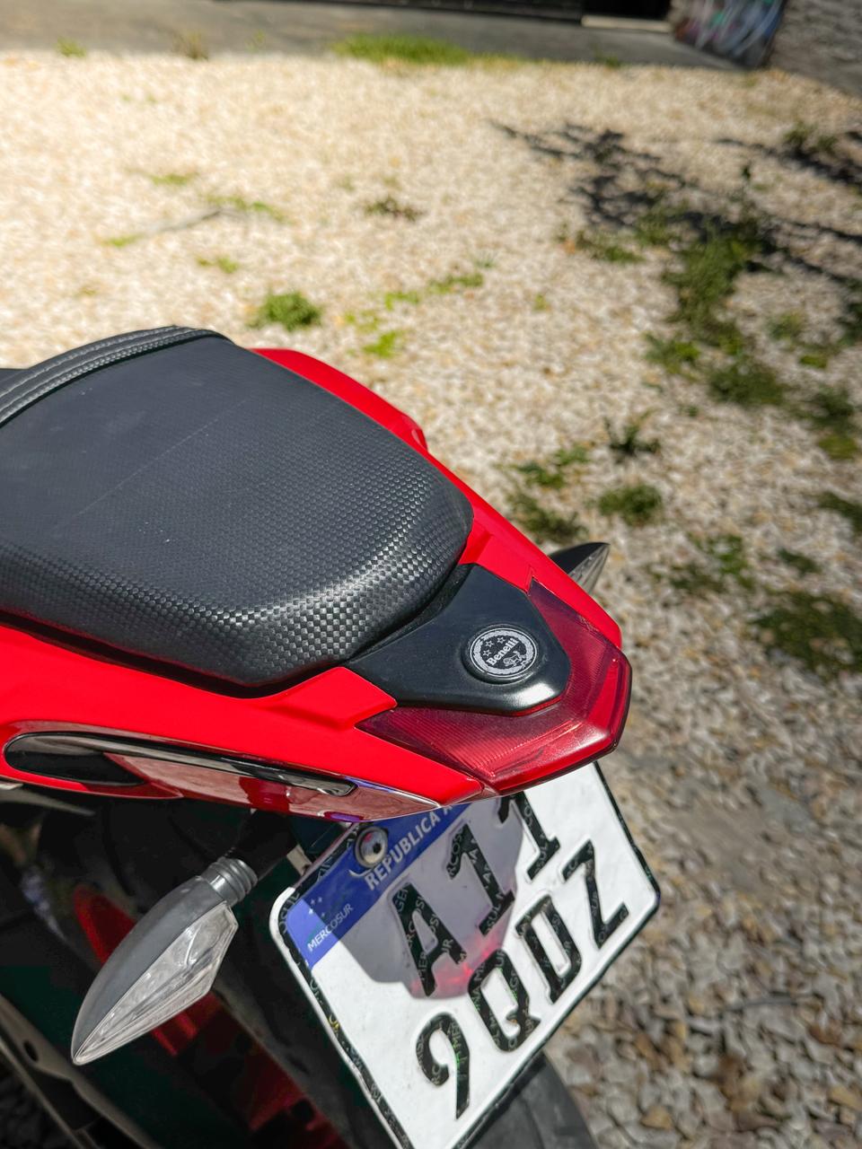 Mira esta publicación de Benelli TNT 302 R 2019 en Motordil