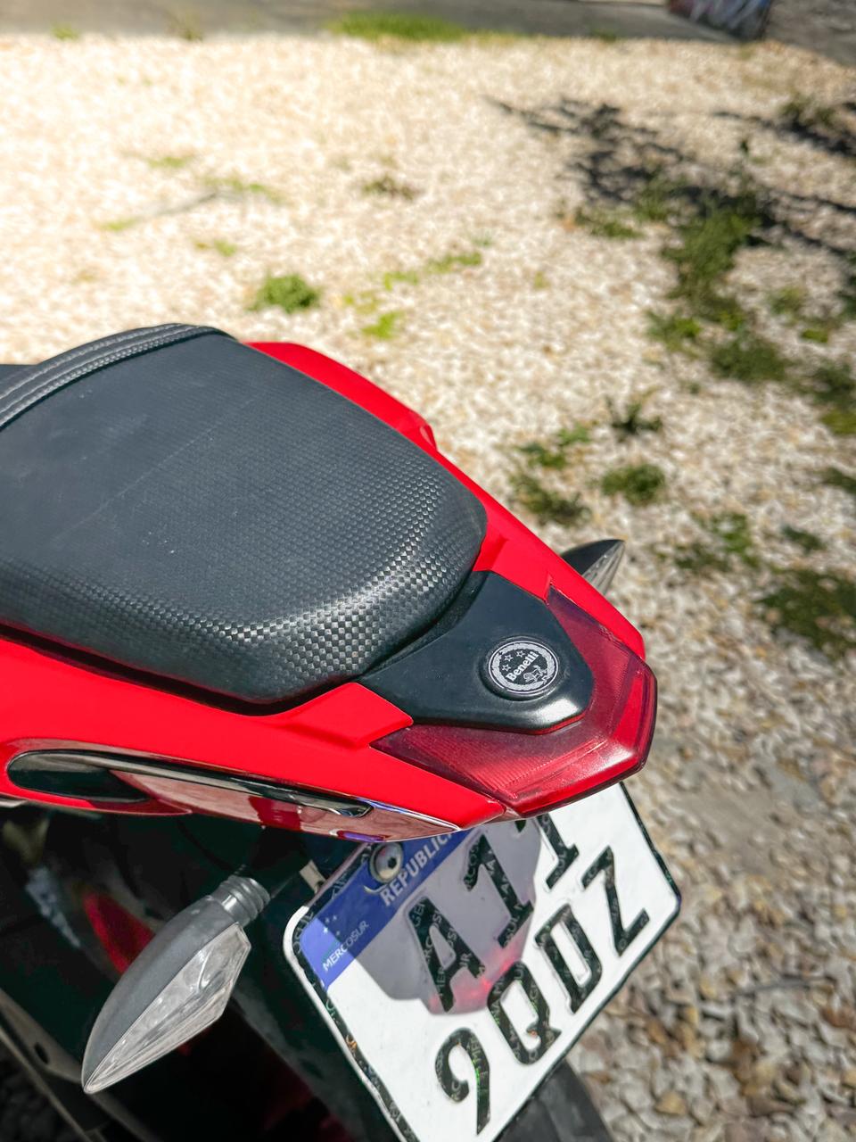 Mira esta publicación de Benelli TNT 302 R 2019 en Motordil