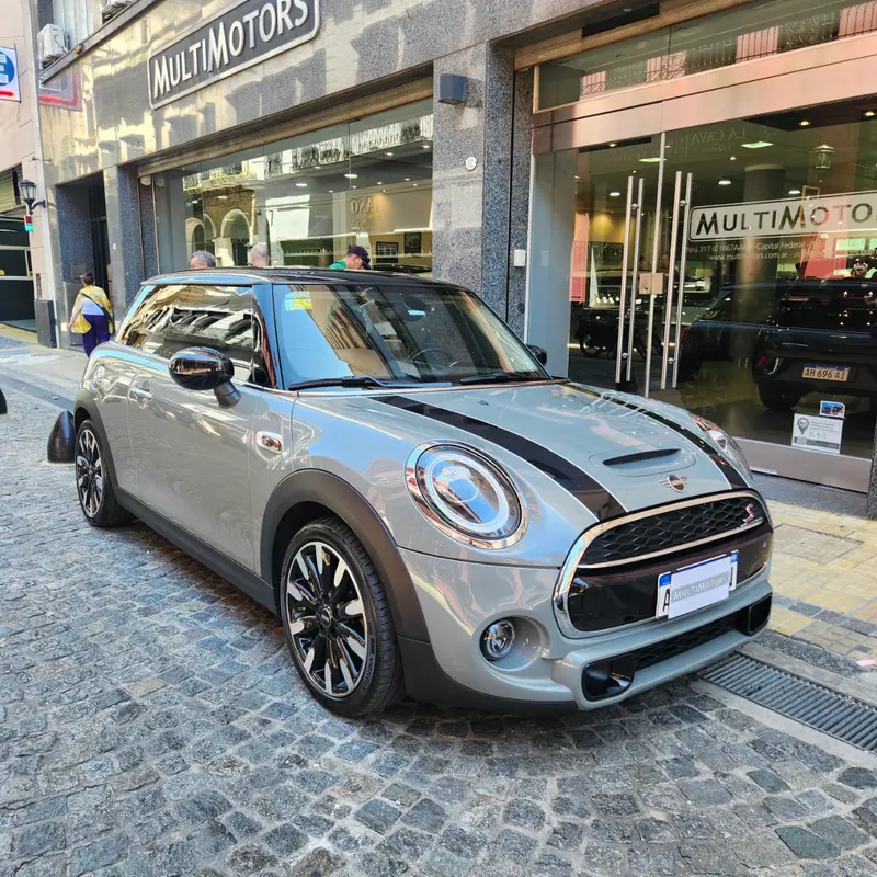 Mira esta publicación de Mini Cooper 2020 en Motordil