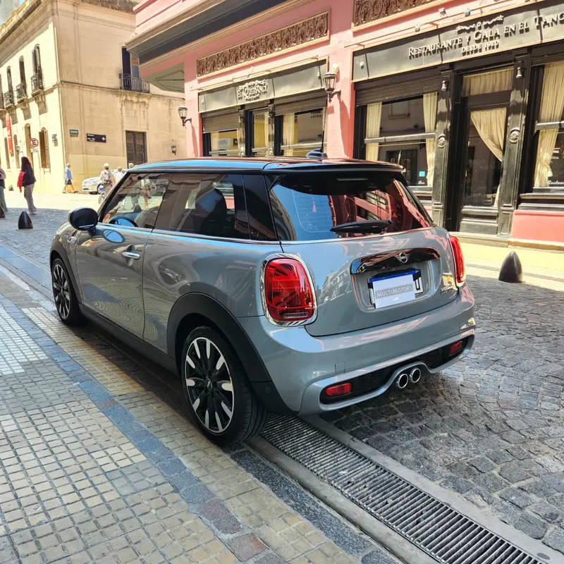 Mira esta publicación de Mini Cooper 2020 en Motordil