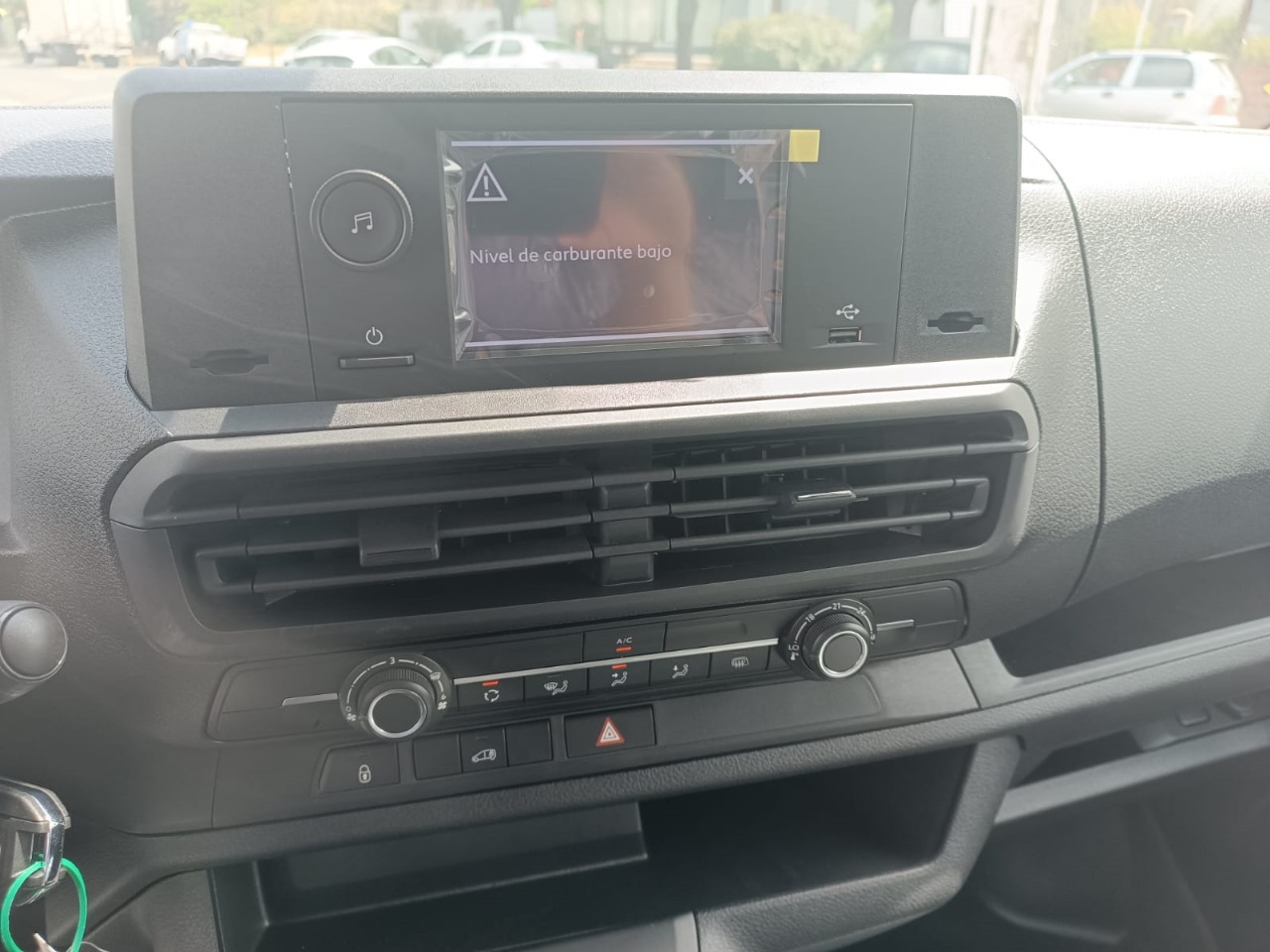 Mira esta publicación de Peugeot Expert 2025 en Motordil