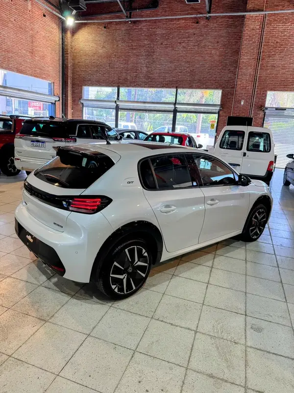 Mira esta publicación de Peugeot 208 2025 en Motordil