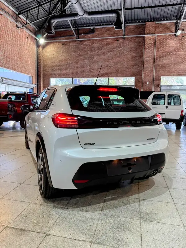 Mira esta publicación de Peugeot 208 2025 en Motordil