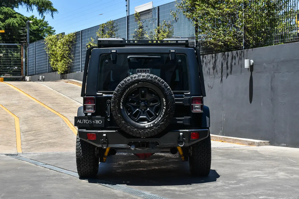 Mira esta publicación de Jeep Wrangler 2015 en Motordil