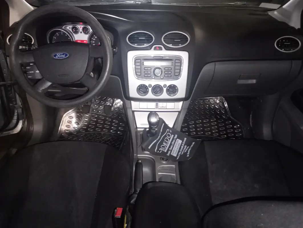 Mira esta publicación de Ford Focus 2011 en Motordil