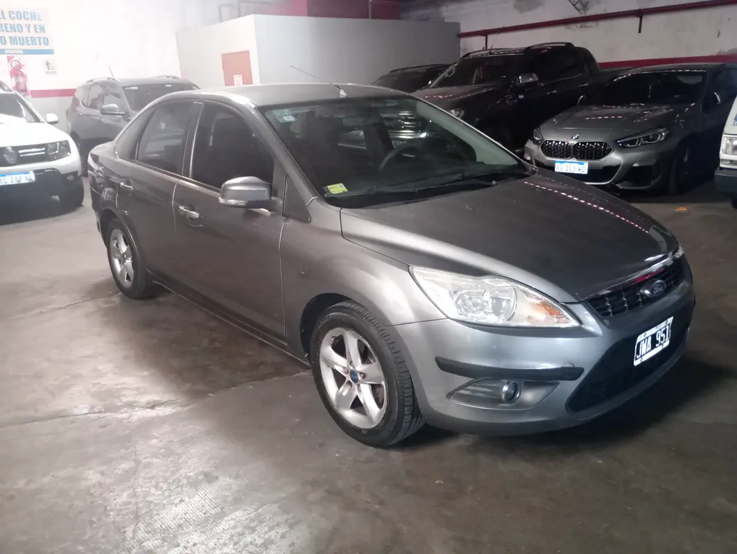 Mira esta publicación de Ford Focus 2011 en Motordil