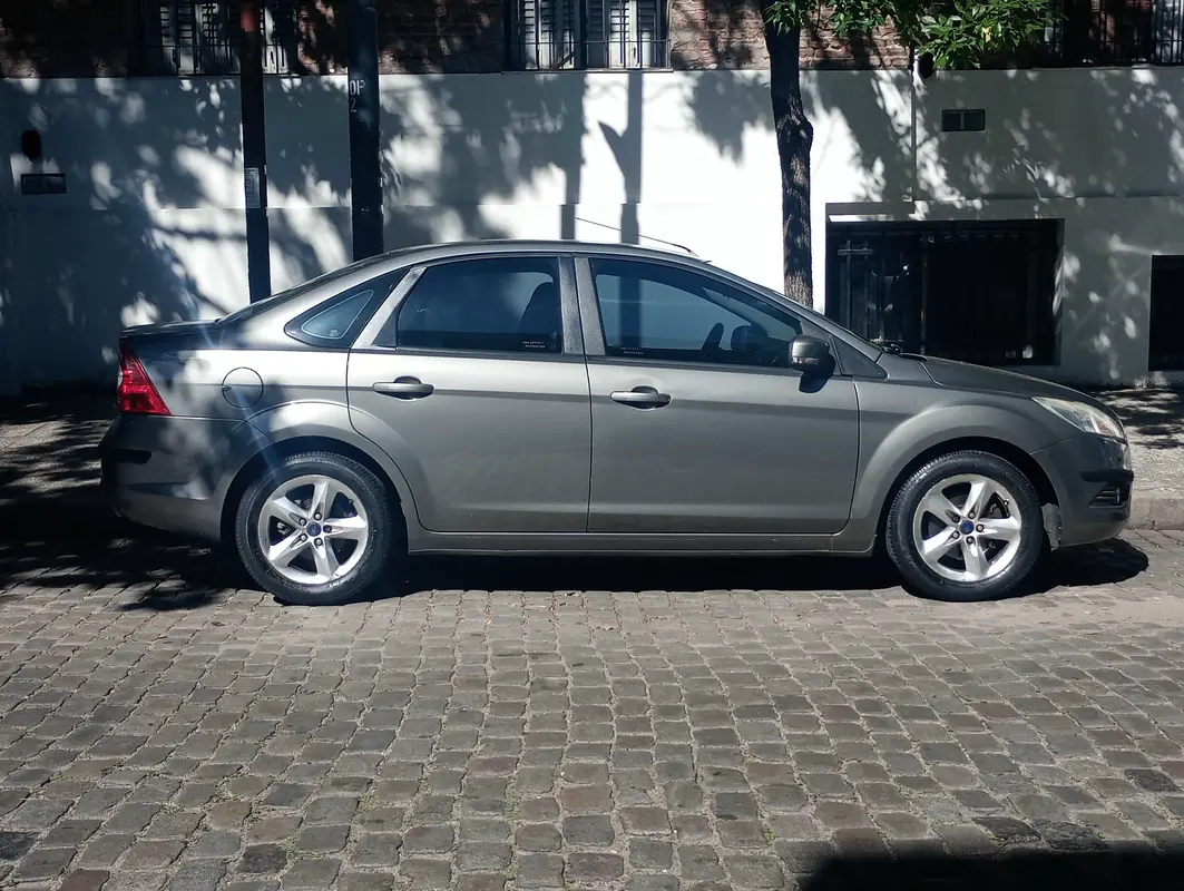 Mira esta publicación de Ford Focus 2011 en Motordil