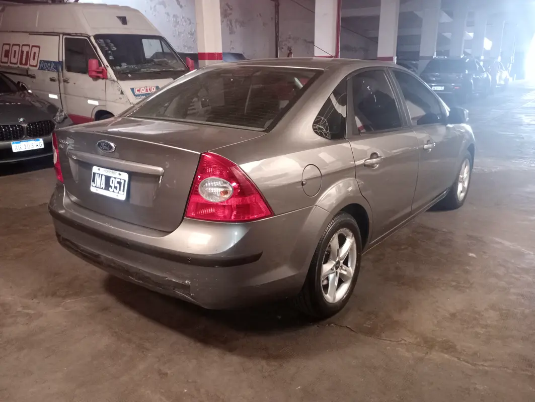 Mira esta publicación de Ford Focus 2011 en Motordil