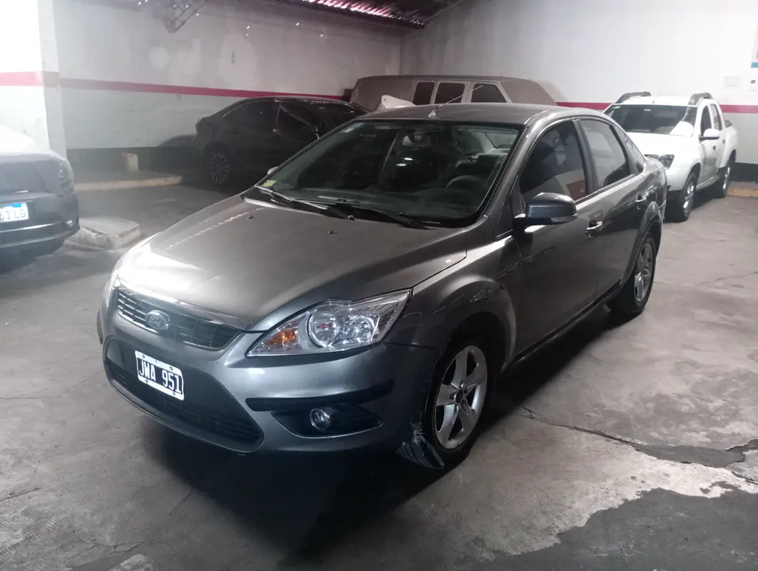 Mira esta publicación de Ford Focus 2011 en Motordil