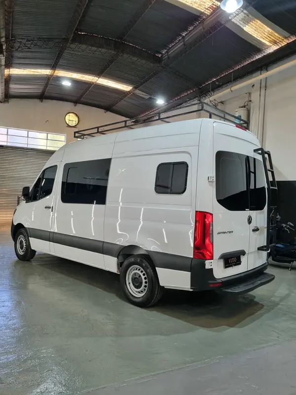 Mira esta publicación de Mercedes Benz Sprinter 2023 en Motordil