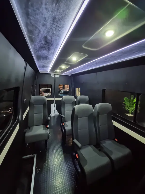 Mira esta publicación de Mercedes Benz Sprinter 2023 en Motordil