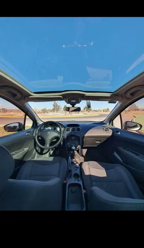 Mira esta publicación de Peugeot 308 2018 en Motordil