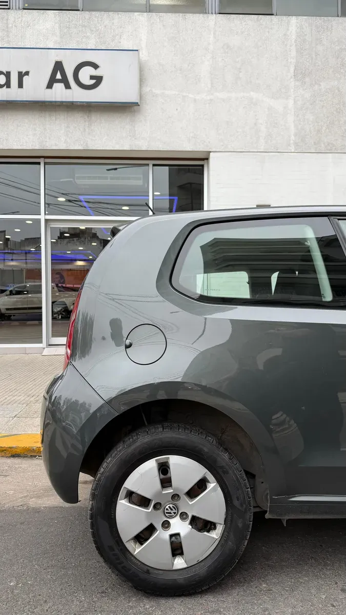 Mira esta publicación de Volkswagen UP 2015 en Motordil