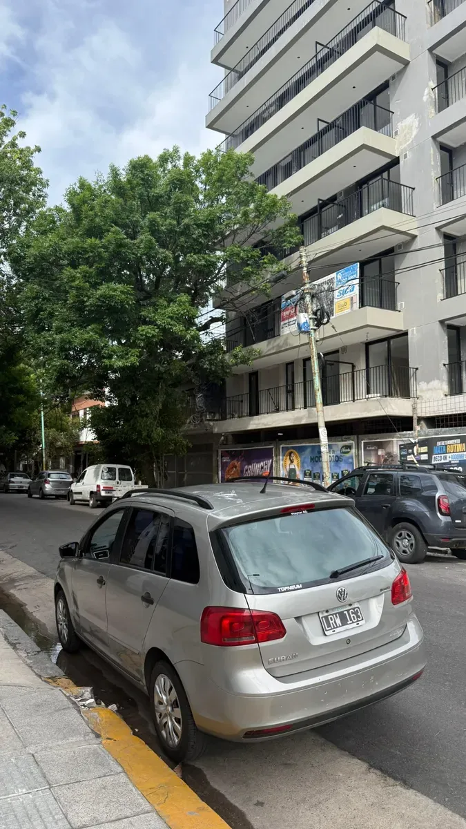 Mira esta publicación de Volkswagen Suran 2012 en Motordil