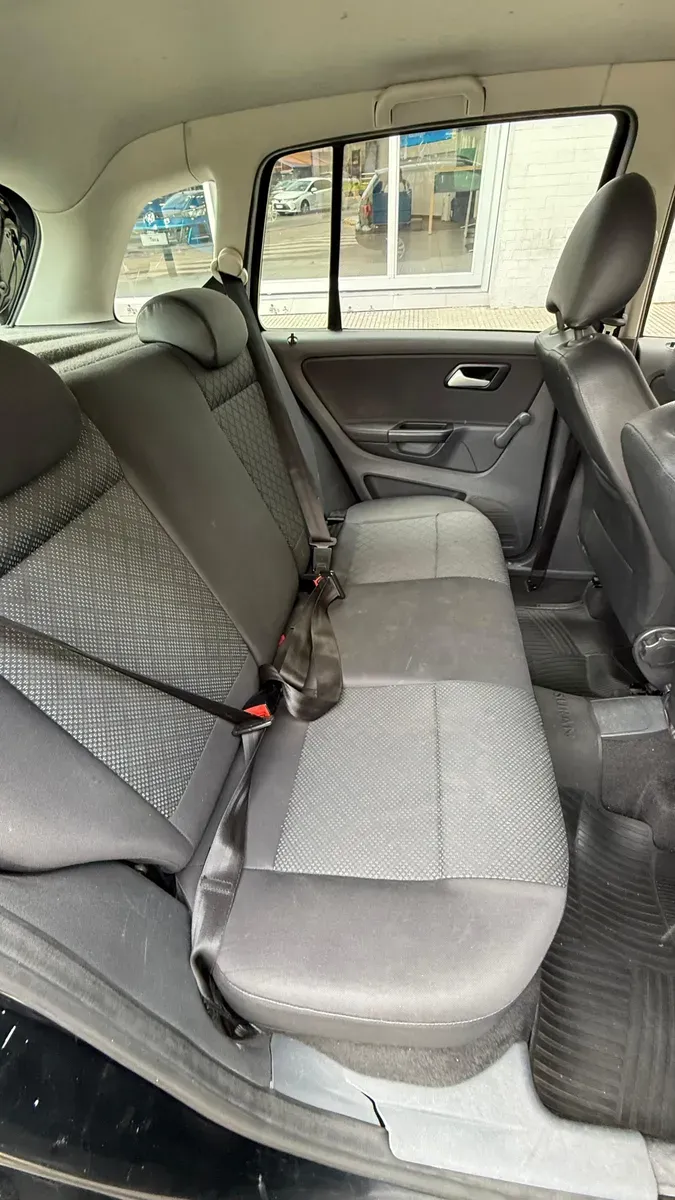 Mira esta publicación de Volkswagen Suran 2012 en Motordil