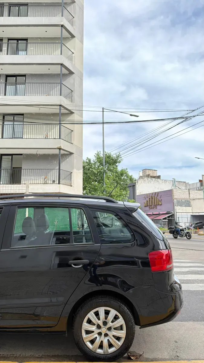 Mira esta publicación de Volkswagen Suran 2012 en Motordil