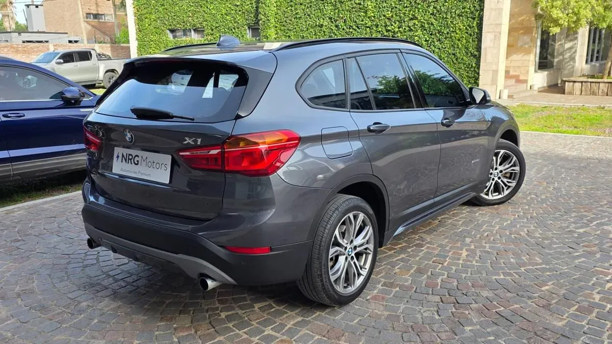 Mira esta publicación de BMW X1 2017 en Motordil