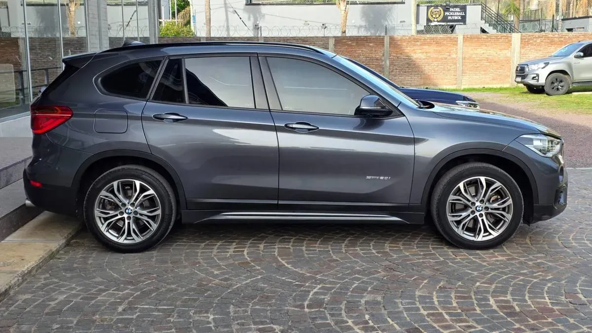 Mira esta publicación de BMW X1 2017 en Motordil