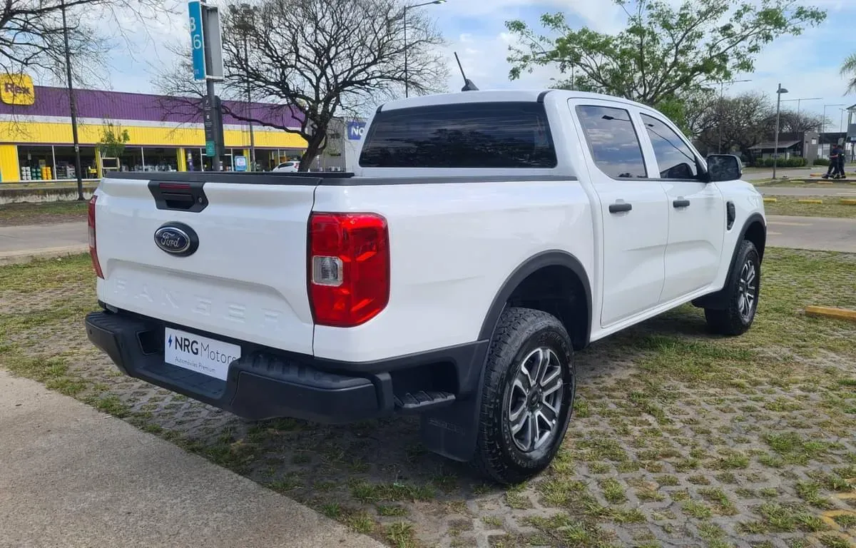 Mira esta publicación de Ford Ranger 2024 en Motordil