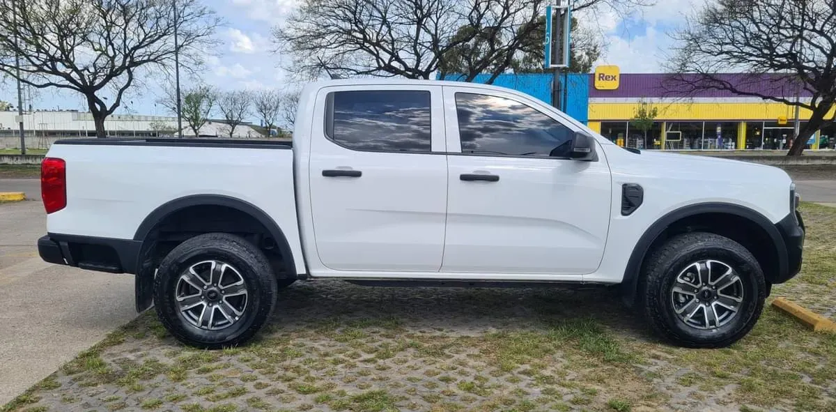 Mira esta publicación de Ford Ranger 2024 en Motordil