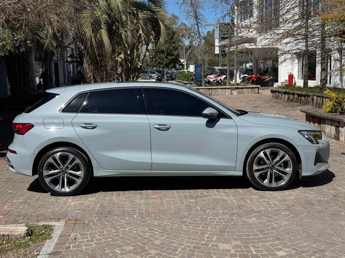 Mira esta publicación de Audi A3 Sportback 2025 en Motordil