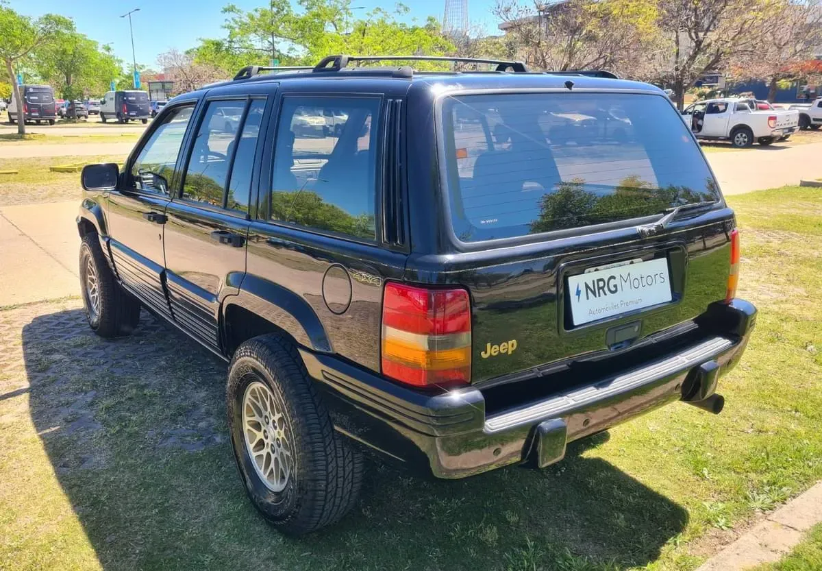 Mira esta publicación de Jeep Grand Cherokee 1994 en Motordil