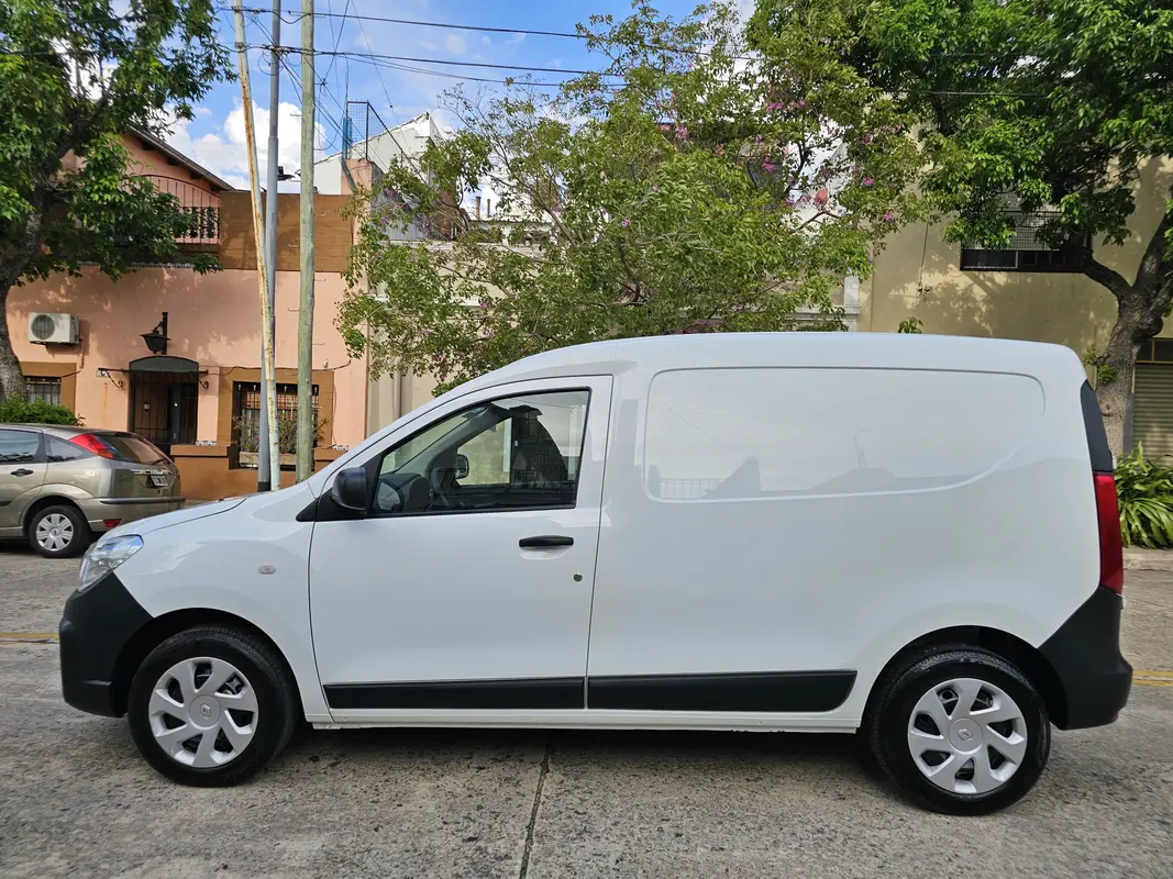 Mira esta publicación de Renault Kangoo 2023 en Motordil