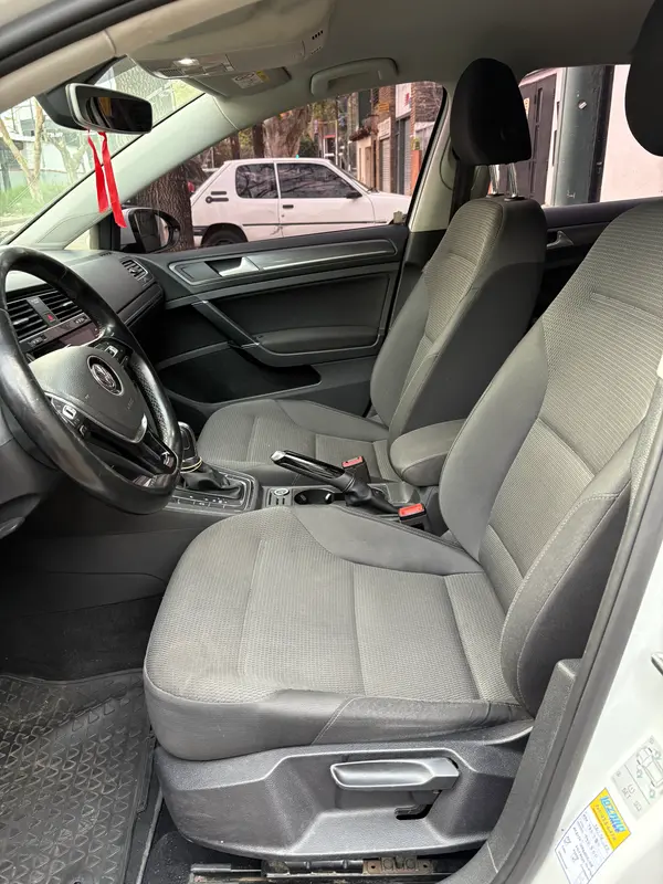 Mira esta publicación de Volkswagen Golf 2018 en Motordil