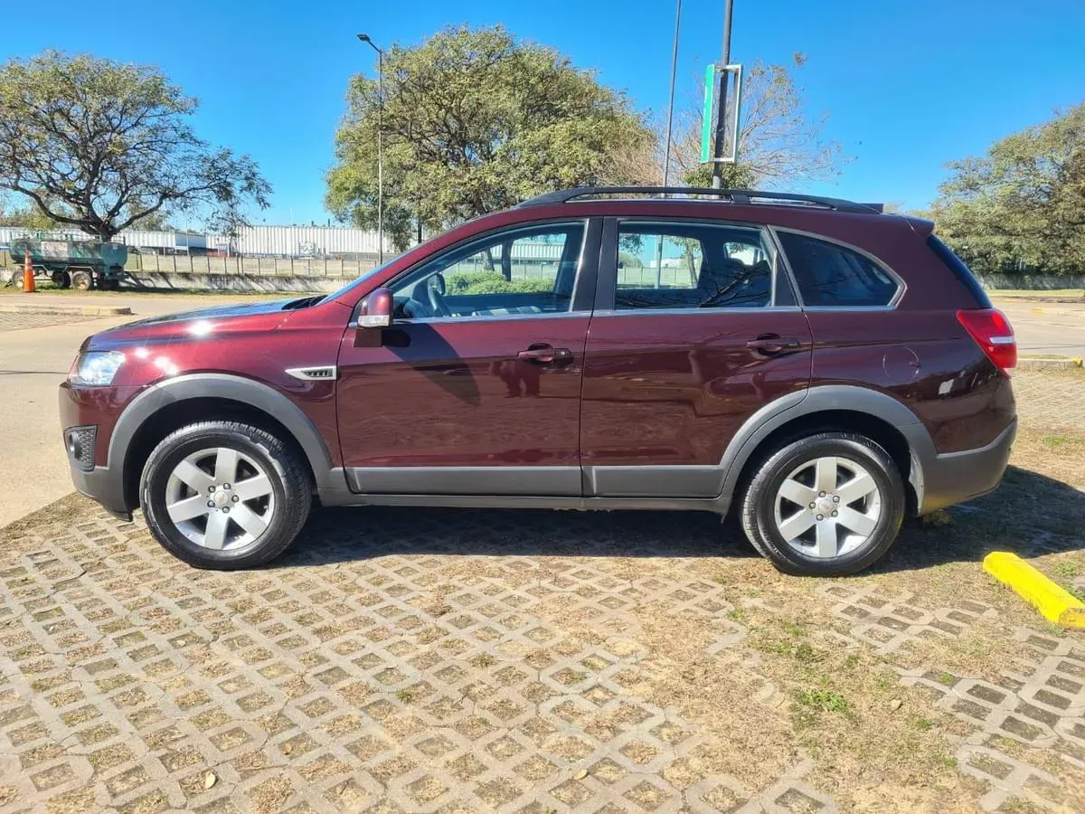 Mira esta publicación de Chevrolet Captiva 2017 en Motordil