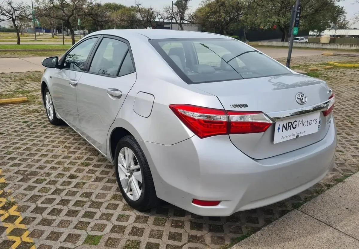 Mira esta publicación de Toyota Corolla 2017 en Motordil