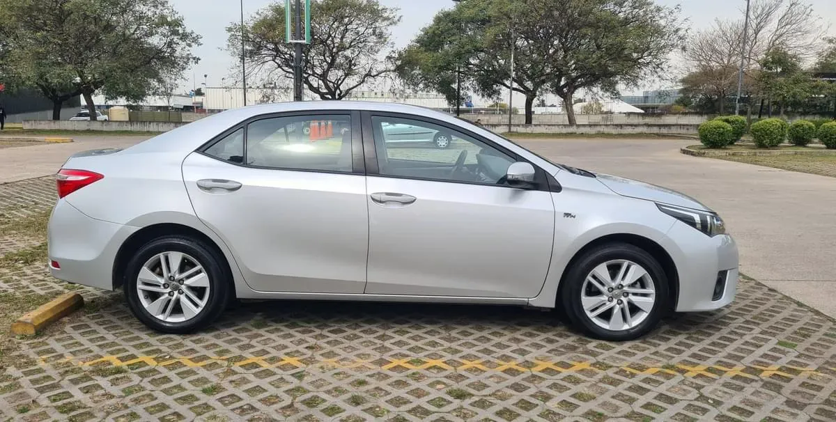 Mira esta publicación de Toyota Corolla 2017 en Motordil