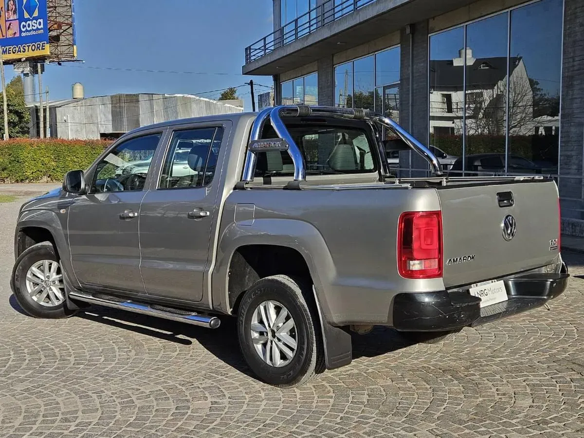 Mira esta publicación de Volkswagen Amarok 2015 en Motordil
