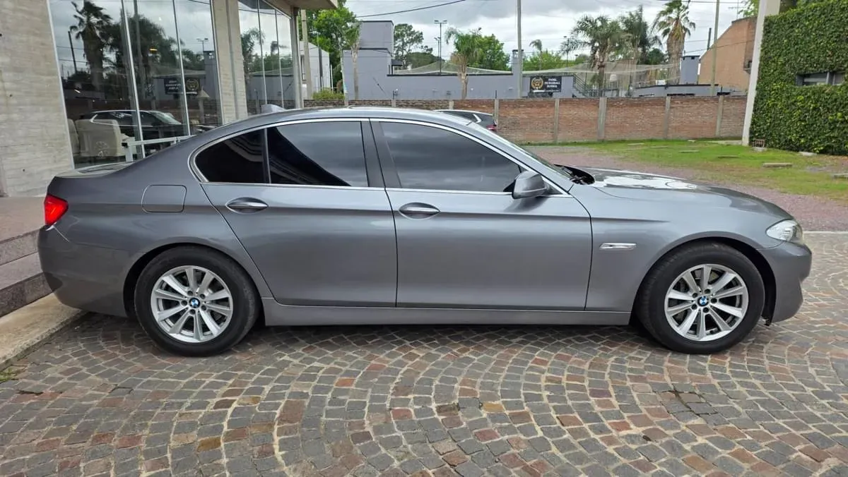 Mira esta publicación de BMW Serie 5 2011 en Motordil