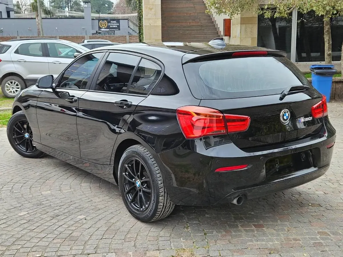 Mira esta publicación de BMW Serie 1 2016 en Motordil