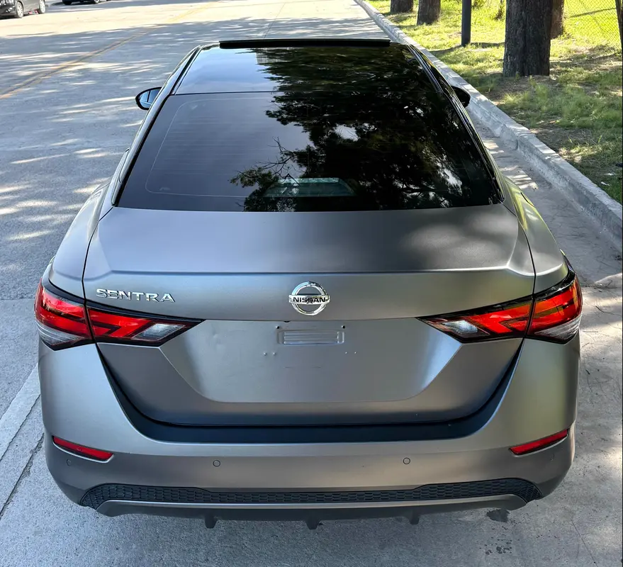 Mira esta publicación de Nissan Sentra 2024 en Motordil